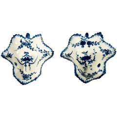 Pair of First Period Worcester Porcelain Underglaze Blue Pickle Dishes