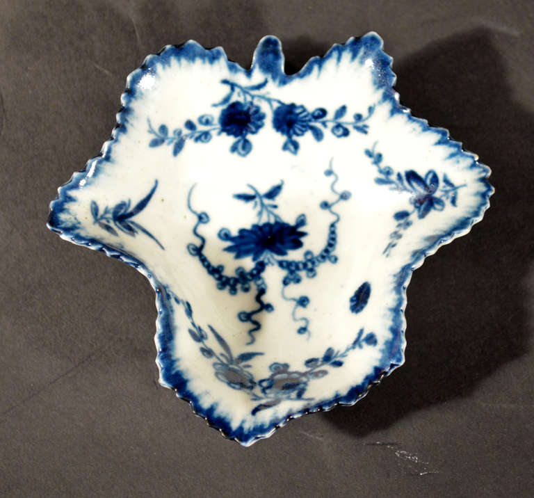 British Pair of First Period Worcester Porcelain Underglaze Blue Pickle Dishes