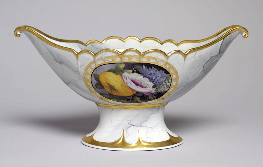 A Barr, Flight & Barr Worcester Faux Marble Centre Piece