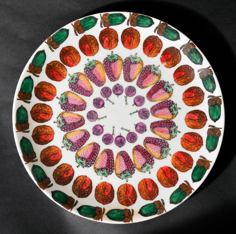 Mid-20th Century Spectacular Set of Six Large Piero Fornasetti and Giostra di Frutta Plates