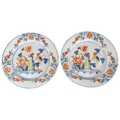 Lambeth High Street Delftware Chinoiserie Plates With Parrot, 18th-century.