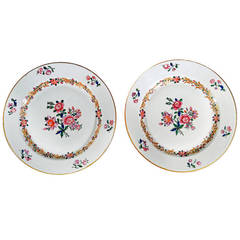 A Pair of Chinese Export Famille rose Porcelain Plates