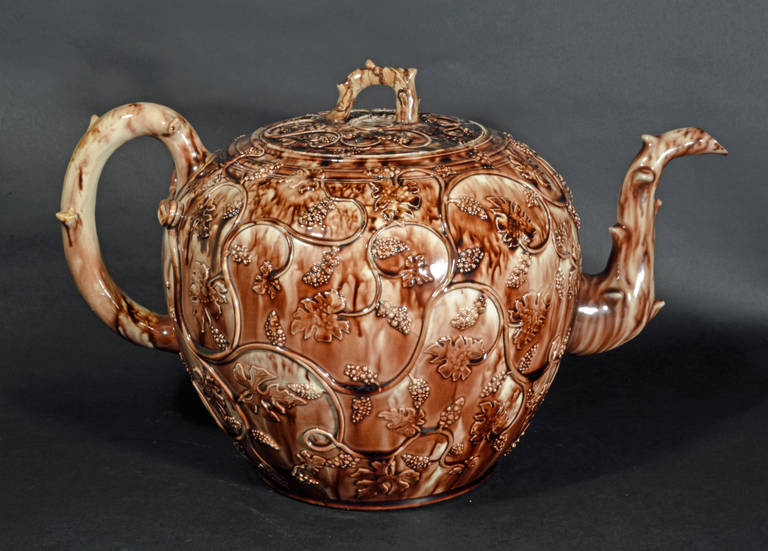 A Remarkable Massive English Lead Glazed Creamware Pottery Punch Pot and Cover, In Good Condition In Downingtown, PA