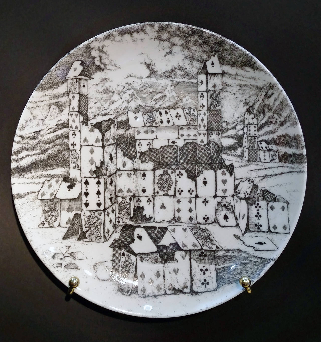 A  Set of Twelve Vintage Piero Fornasetti Plates in Citta di Carde Pattern. 2