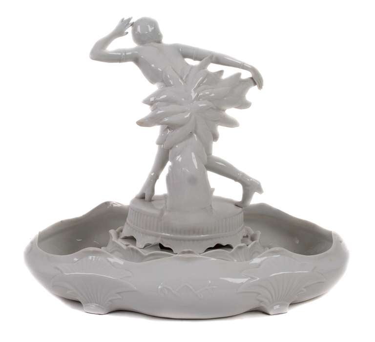 An art deco period porcelain orchid planter by Aelteste Volkstedter, Germany, c. 1915-1945.