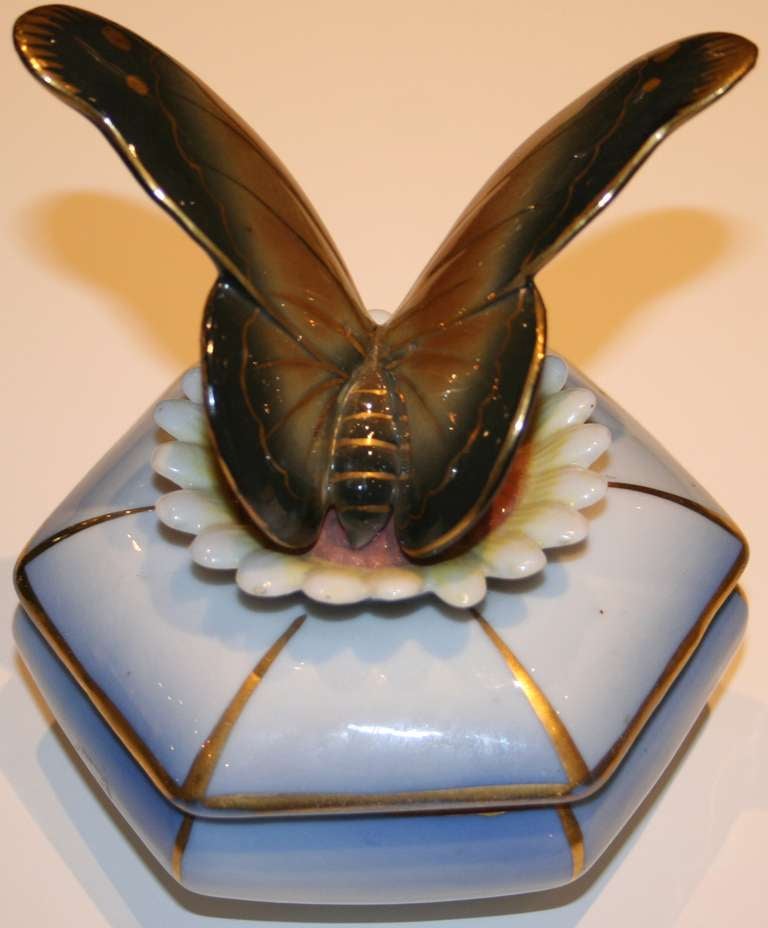 Mid-20th Century German Sitzendorf Porcelain Butterfly Trinket Box, circa 1940