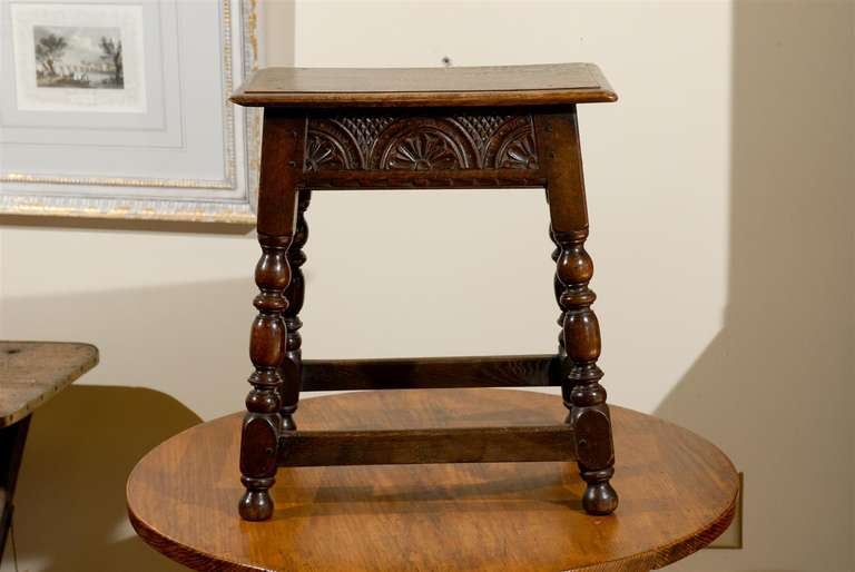 Circa 1850 Lovely English Oak Joint Stool In Excellent Condition In Atlanta, GA