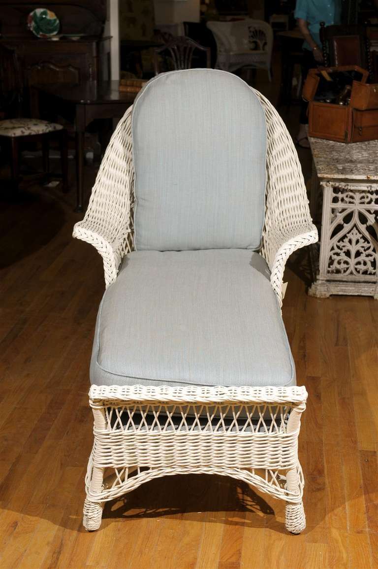 American antique wicker Chaise c1920 In Excellent Condition In Atlanta, GA