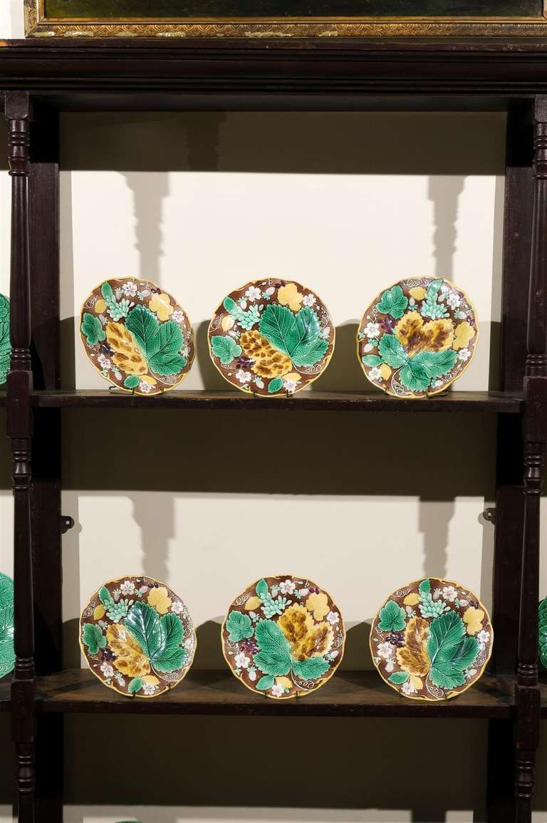 6 beautiful Wedgwood plates. It is rare to find a set of 6. They are all slightly different due to being hand painted. The markings on the back date these plates 1872. ..9 inch diameter