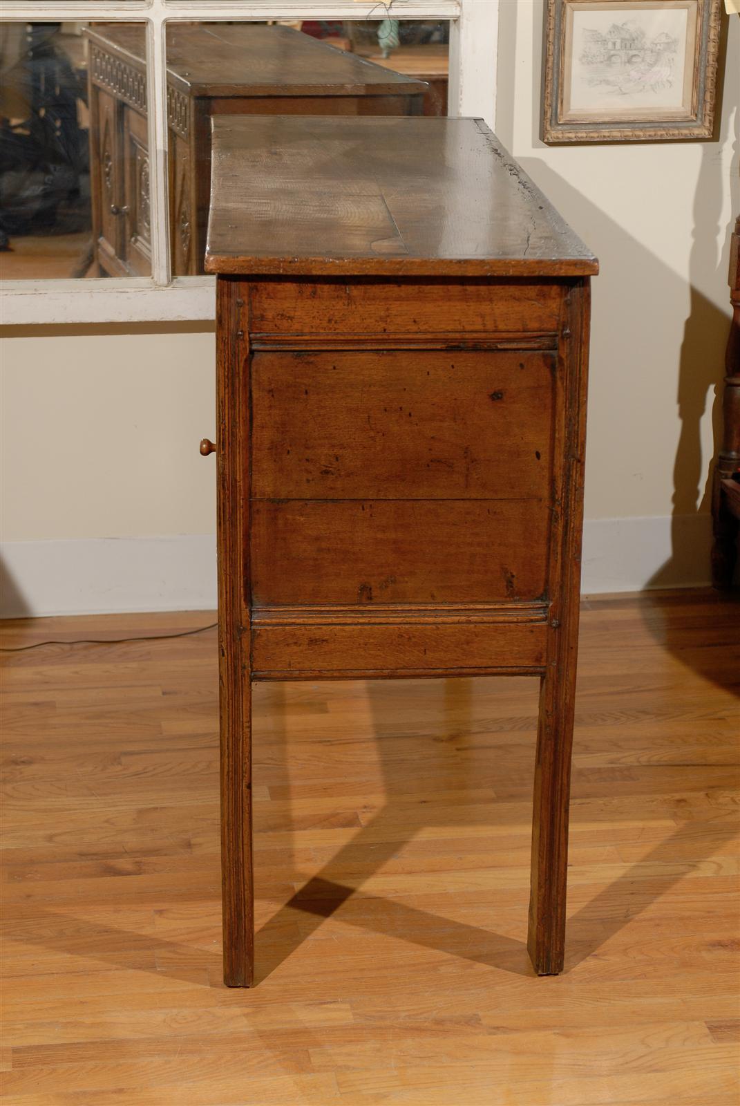 Lovely 17th c English Cabinet or Buffet 1