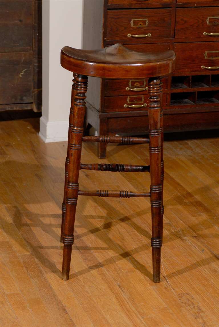This is a fantastic English bar stool.  The seat is made to fit very nicely to any one.  It could be used at a bar or counter.