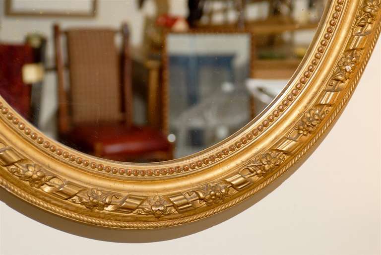 Louis XVI Style Oval Gilt Mirror In Good Condition For Sale In Atlanta, GA