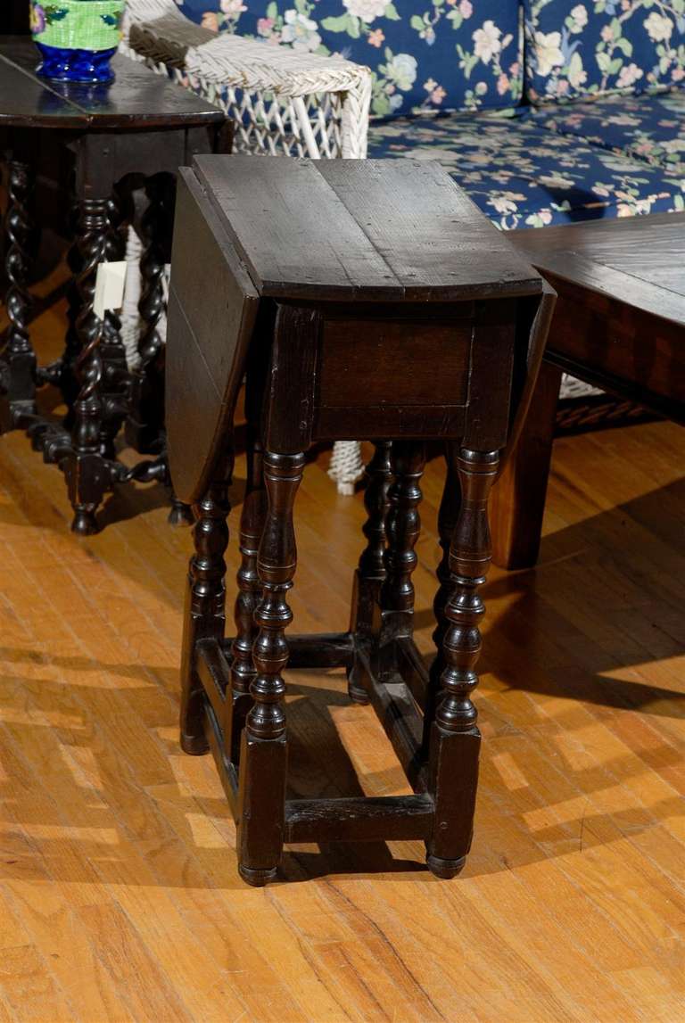 19th Century English Gateleg Table 1