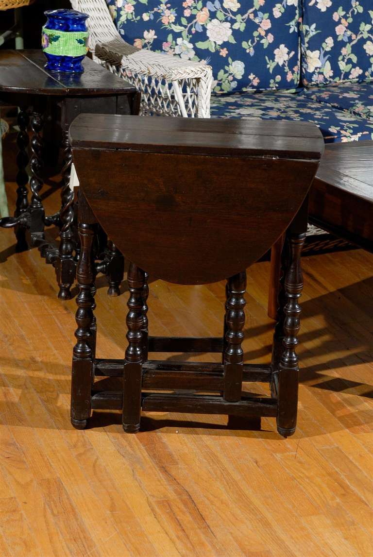Oak 19th Century English Gateleg Table