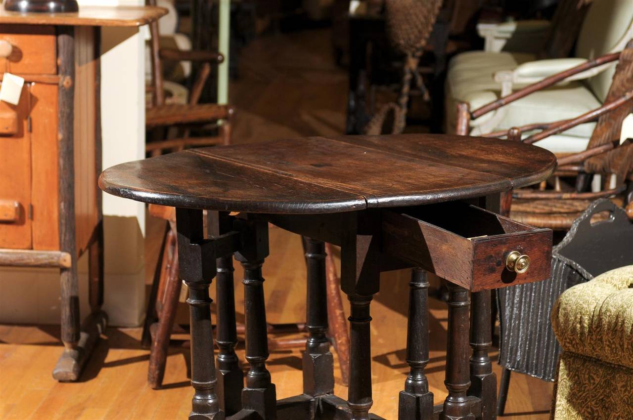 18th Century and Earlier Primitive Gate Leg Table 18th Century