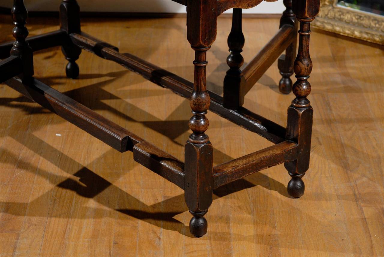 18th Century Gate Leg Table In Good Condition In Atlanta, GA