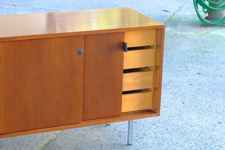 Mid-20th Century Florence Knoll Vintage Walnut Credenza For Sale