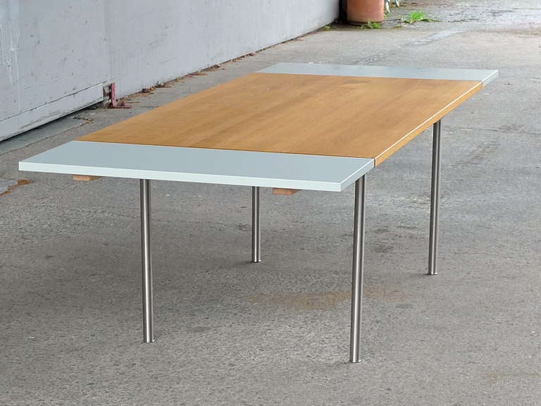 Wegner Danish-Modern CH318 Table for Carl Hansen with 2 Leaf Extensions For Sale 5