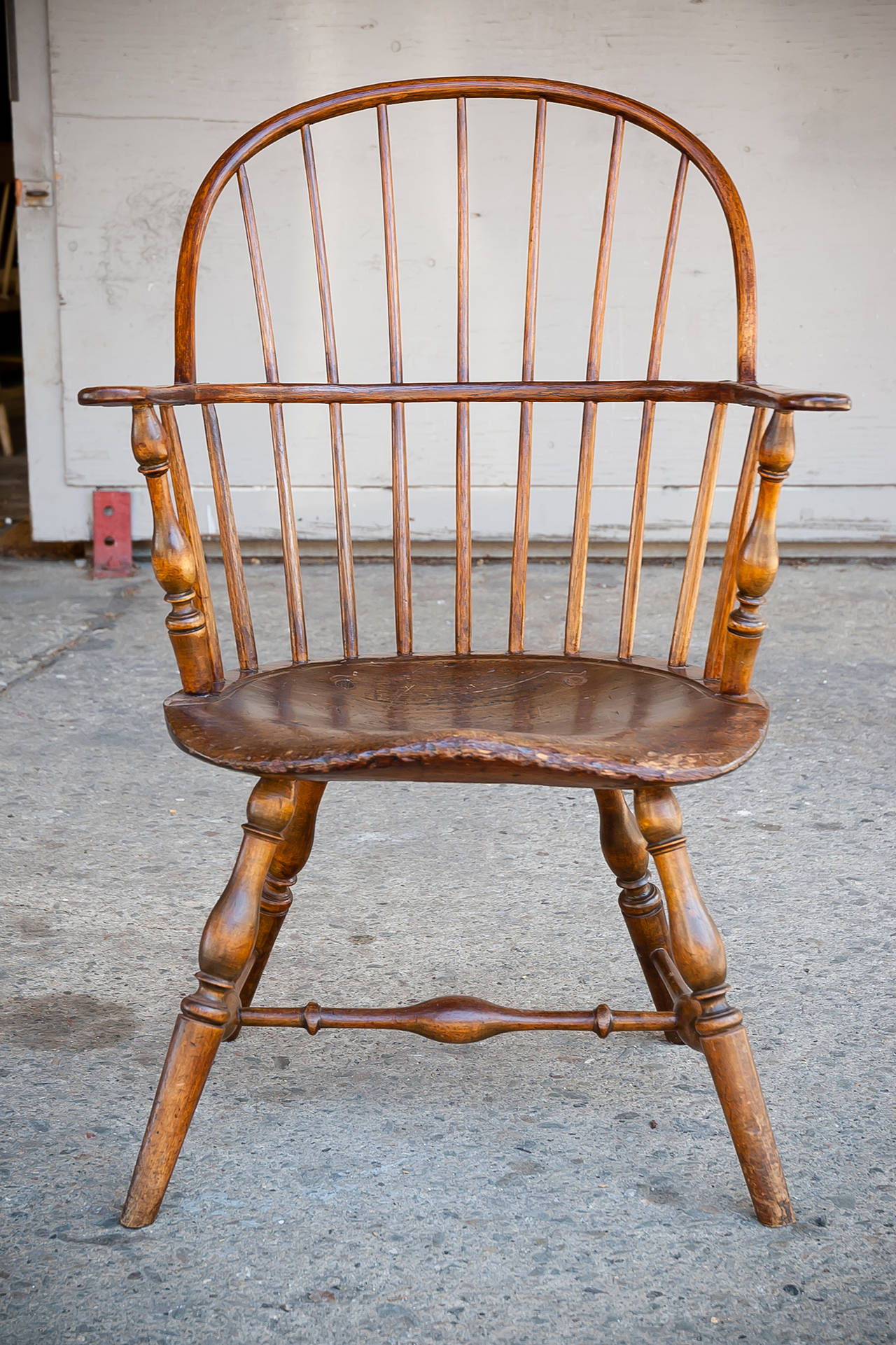 American Craftsman Vintage Early American Sack-Back Windsor Armchair For Sale