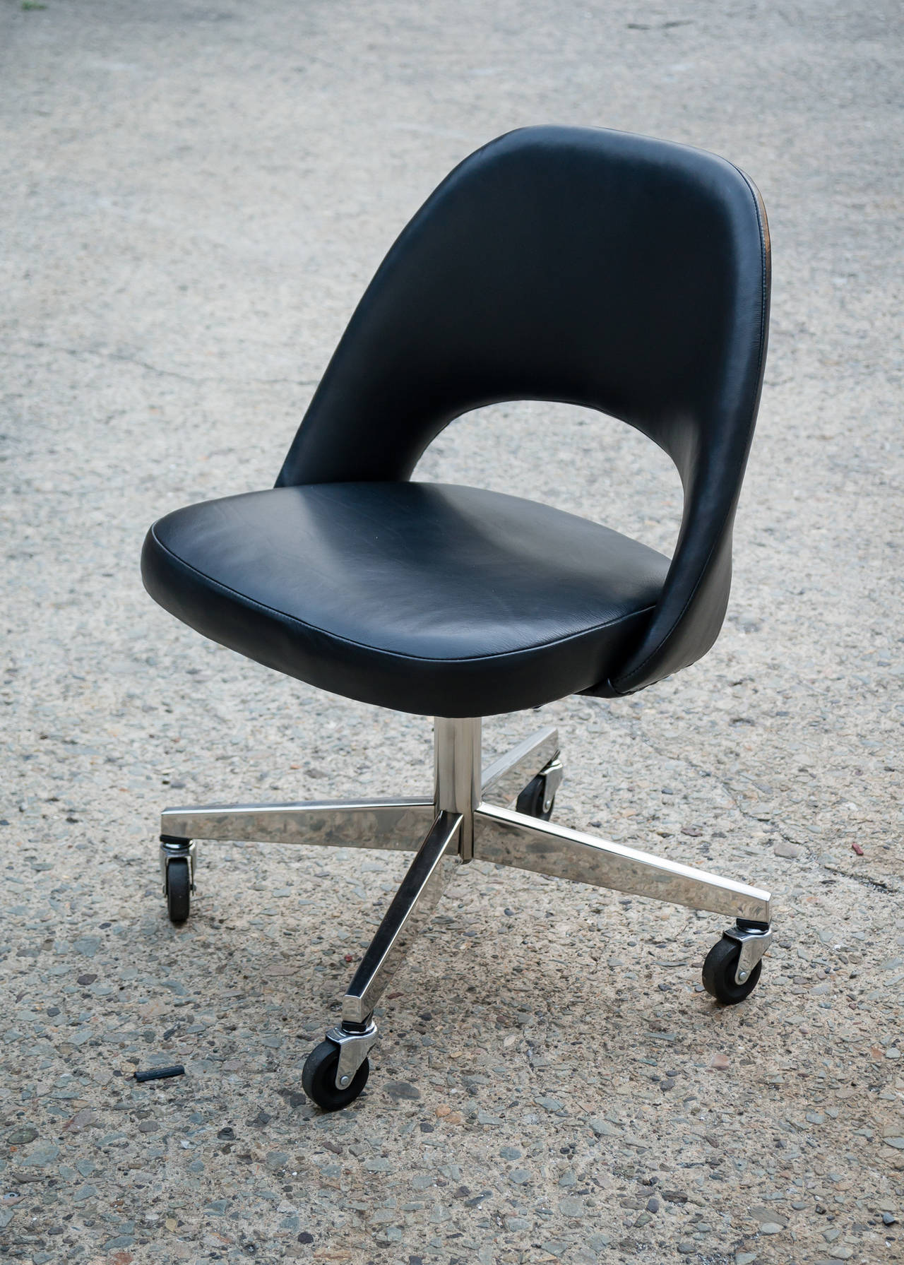 Chrome Vintage Eero Saarinen Leather Desk Chair for Knoll