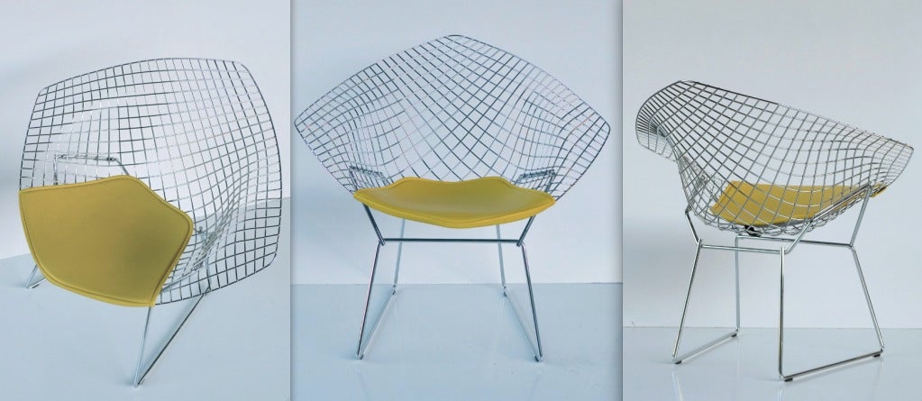 Modern Harry Bertoia for Knoll Diamond Chair.
