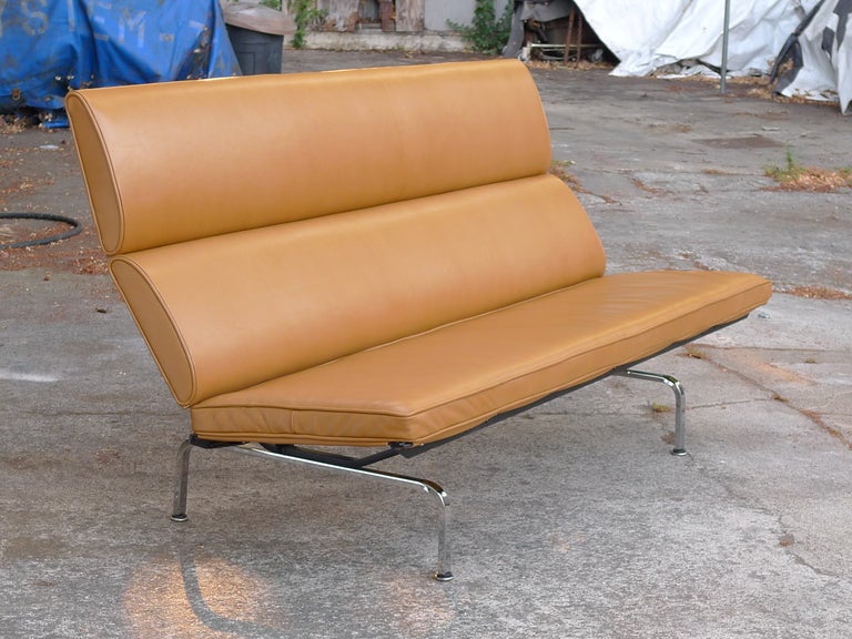 Charles Eames Leather “Sofa Compact, ” for Herman Miller, 1954 For Sale 2