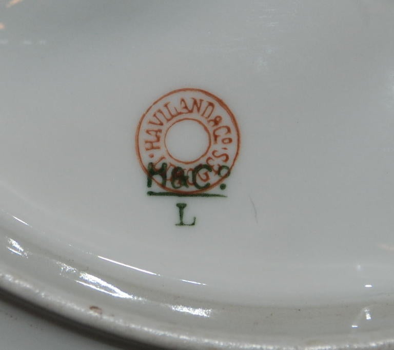 Antique French Haviland Limoges Oyster Plate In Excellent Condition In New Orleans, LA
