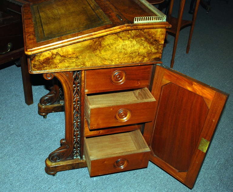 Antique English Burled Walnut Davenport Desk , circa 1870 3