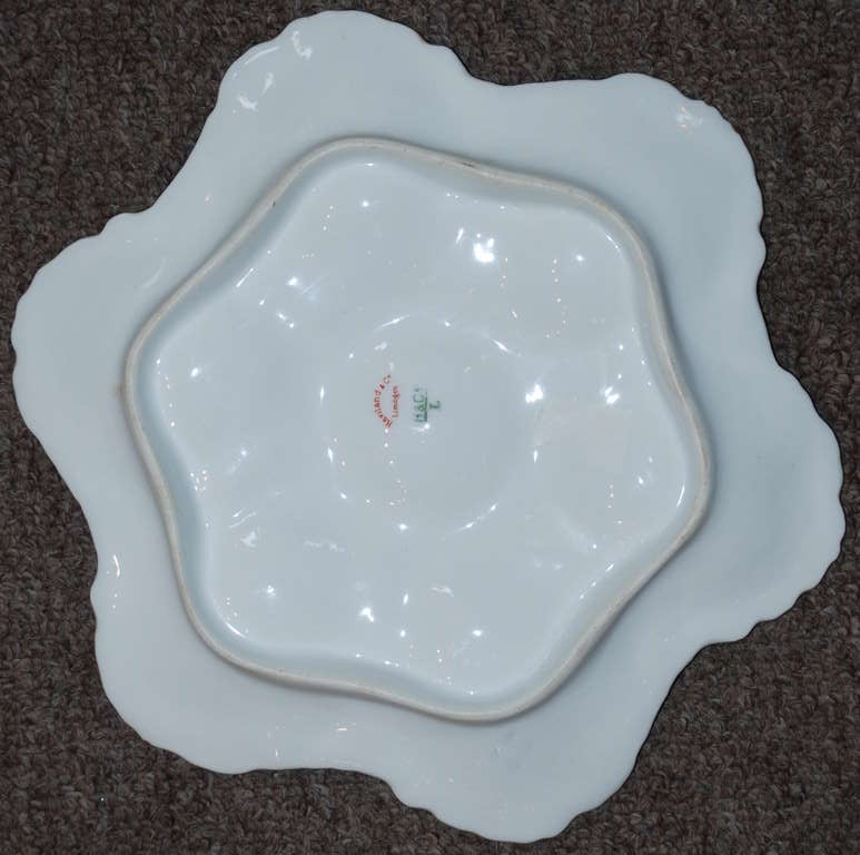 Antique French Oyster Plate In Excellent Condition In New Orleans, LA