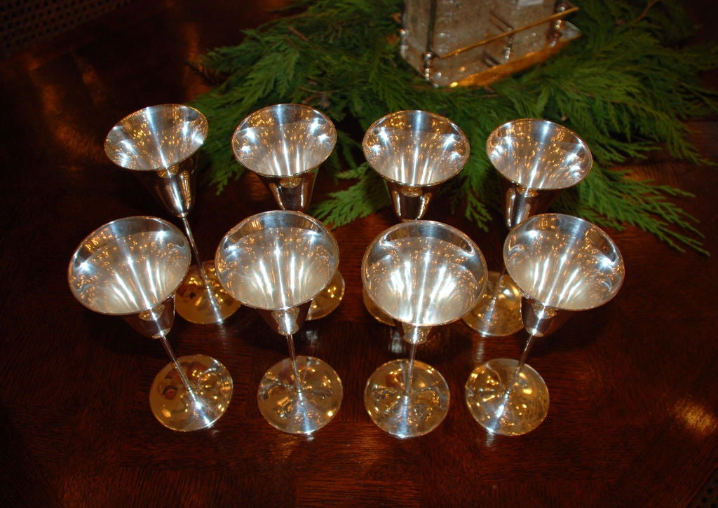 Set of American sterling silver champagne flutes signed Tiffany and Company tulip design