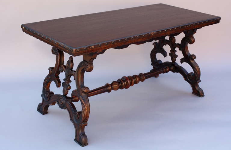 1920s Elegant Side Table with Splayed Carved Legs