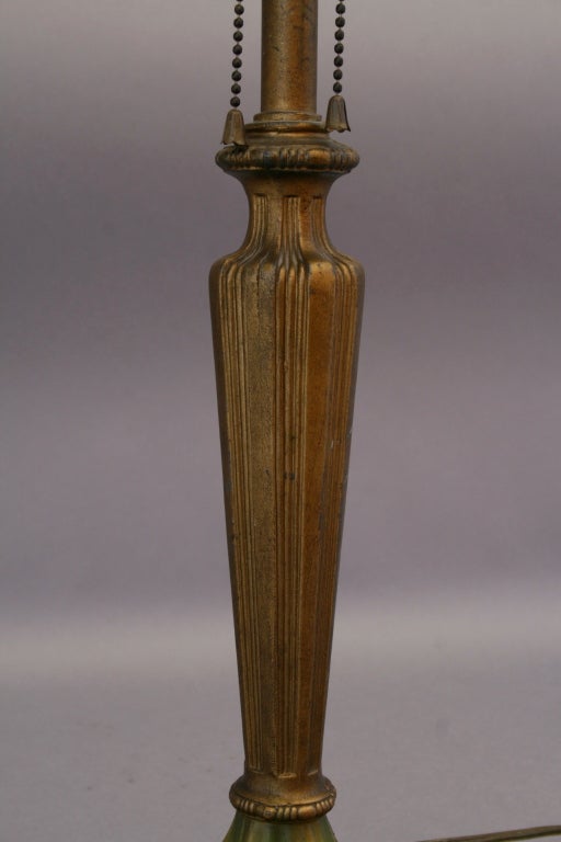 Tulip Motif Slag Glass Lamp 1
