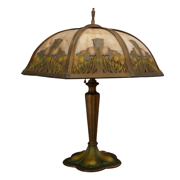 Tulip Motif Slag Glass Lamp