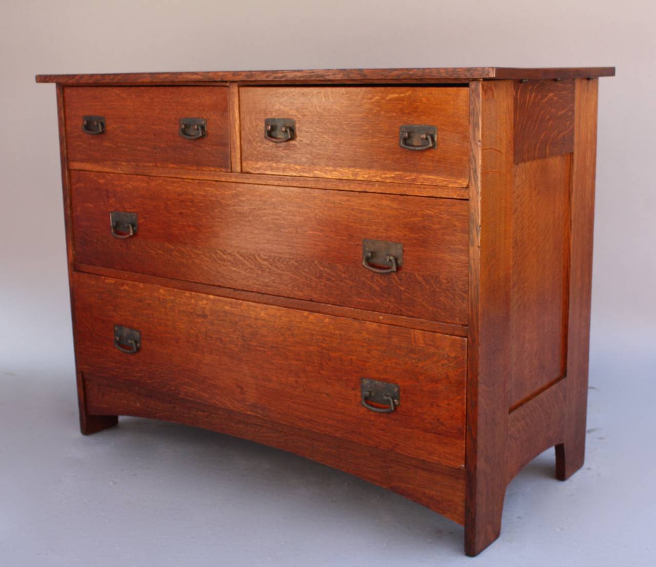 American Arts & Crafts Oak Chest of Drawers Attributed to L. & JG Stickley
