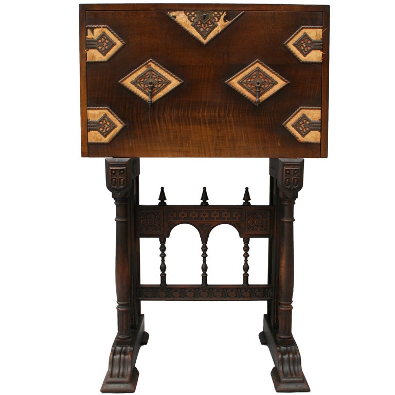 Walnut Vargeuno/Secretary c. 1920
s