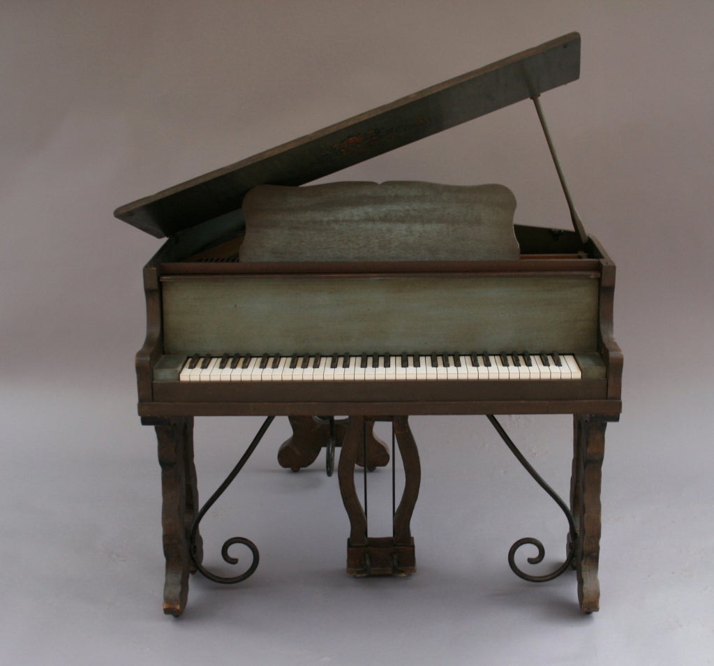 American Very Rare Petite Grand Monterey Piano