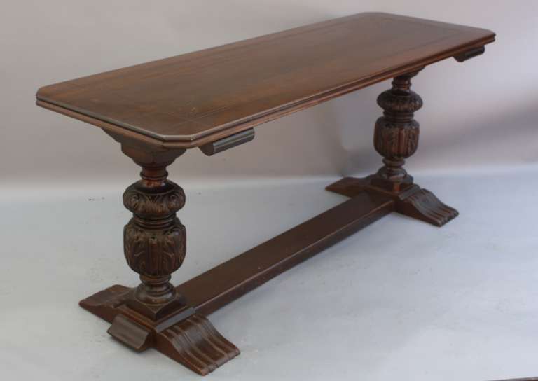 1920's Long Walnut Console Table In Excellent Condition In Pasadena, CA