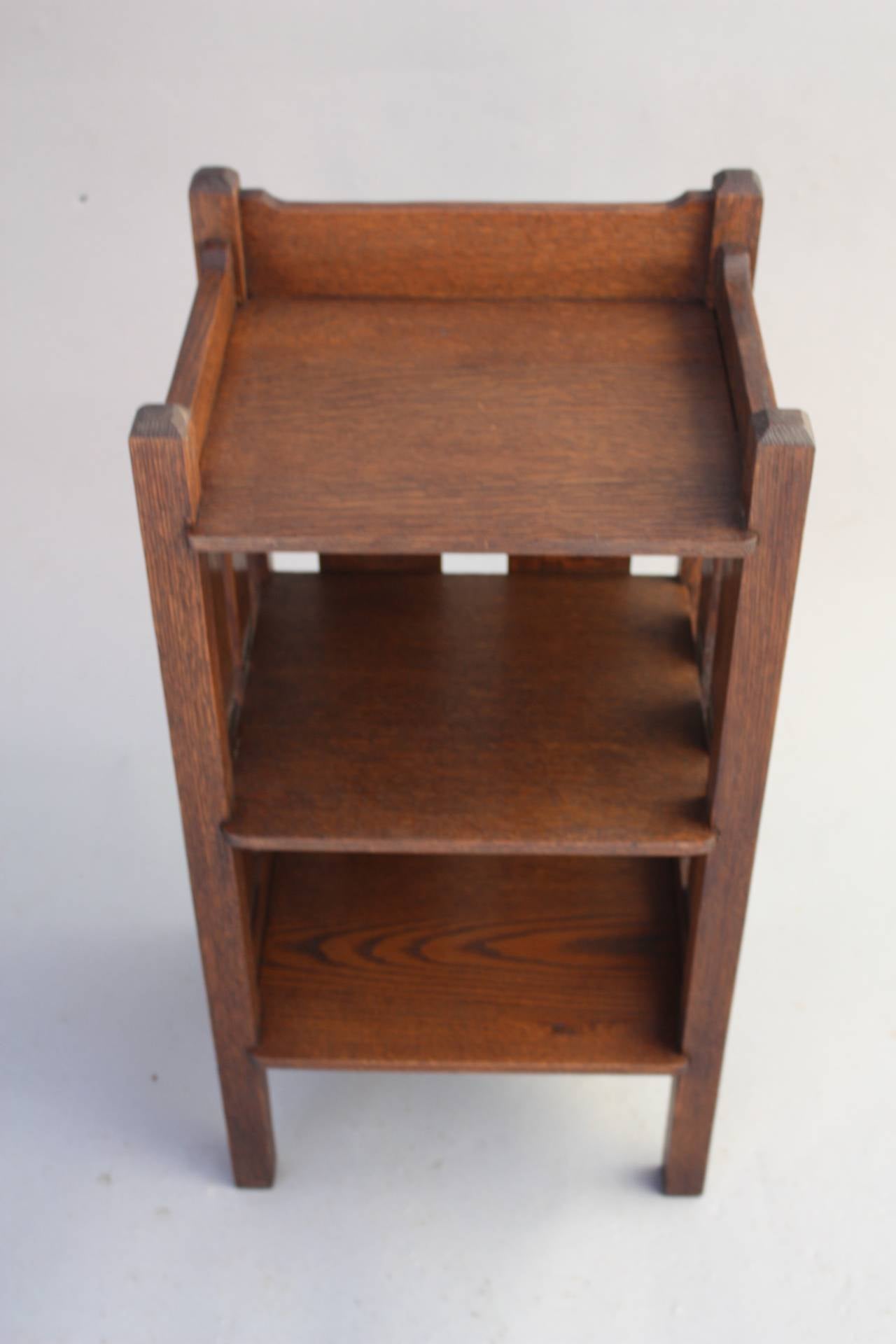 Stickley Brothers Magazine Stand In Good Condition In Pasadena, CA