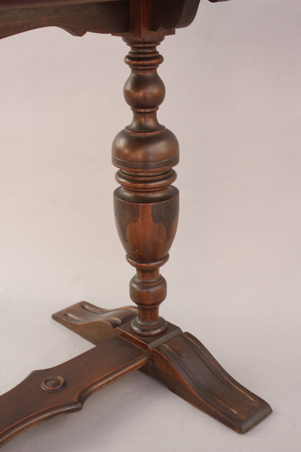 Early 20th Century Narrow Antique Dark Walnut Console Table, circa 1920s