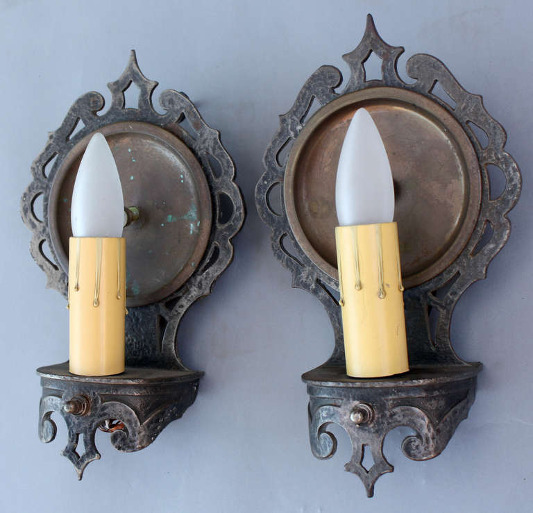 20th Century Classic 1920s Pair of Bronze and Copper Sconces