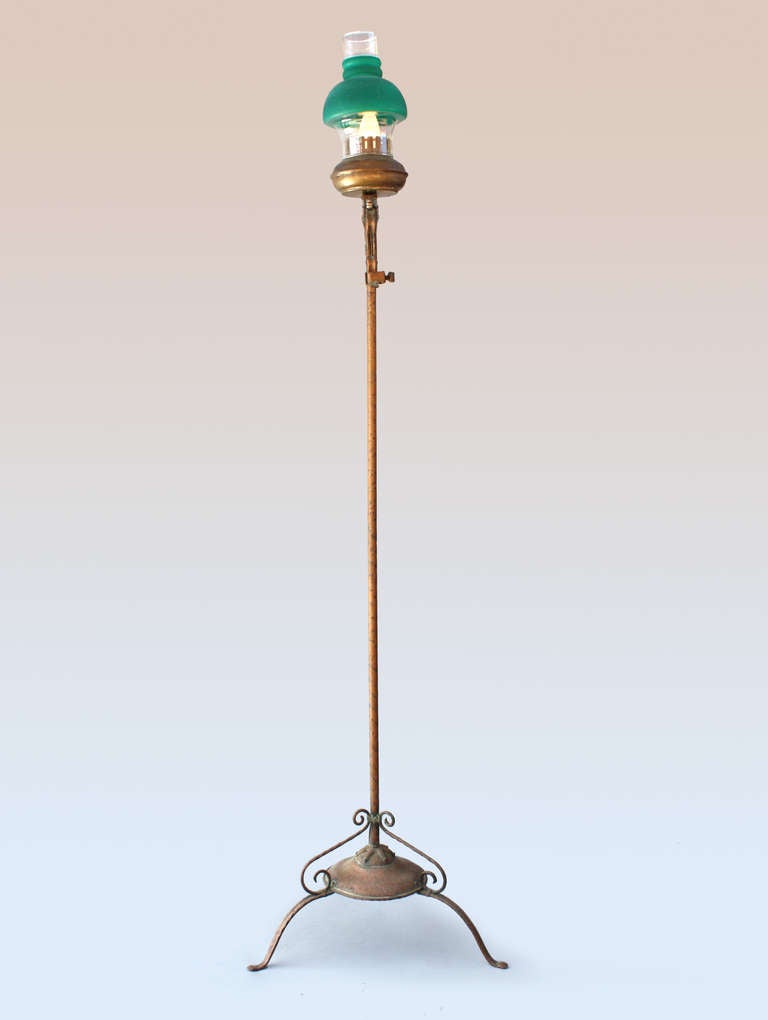 Circa 1910 Hammered Copper Floor Lamp In Excellent Condition In Pasadena, CA