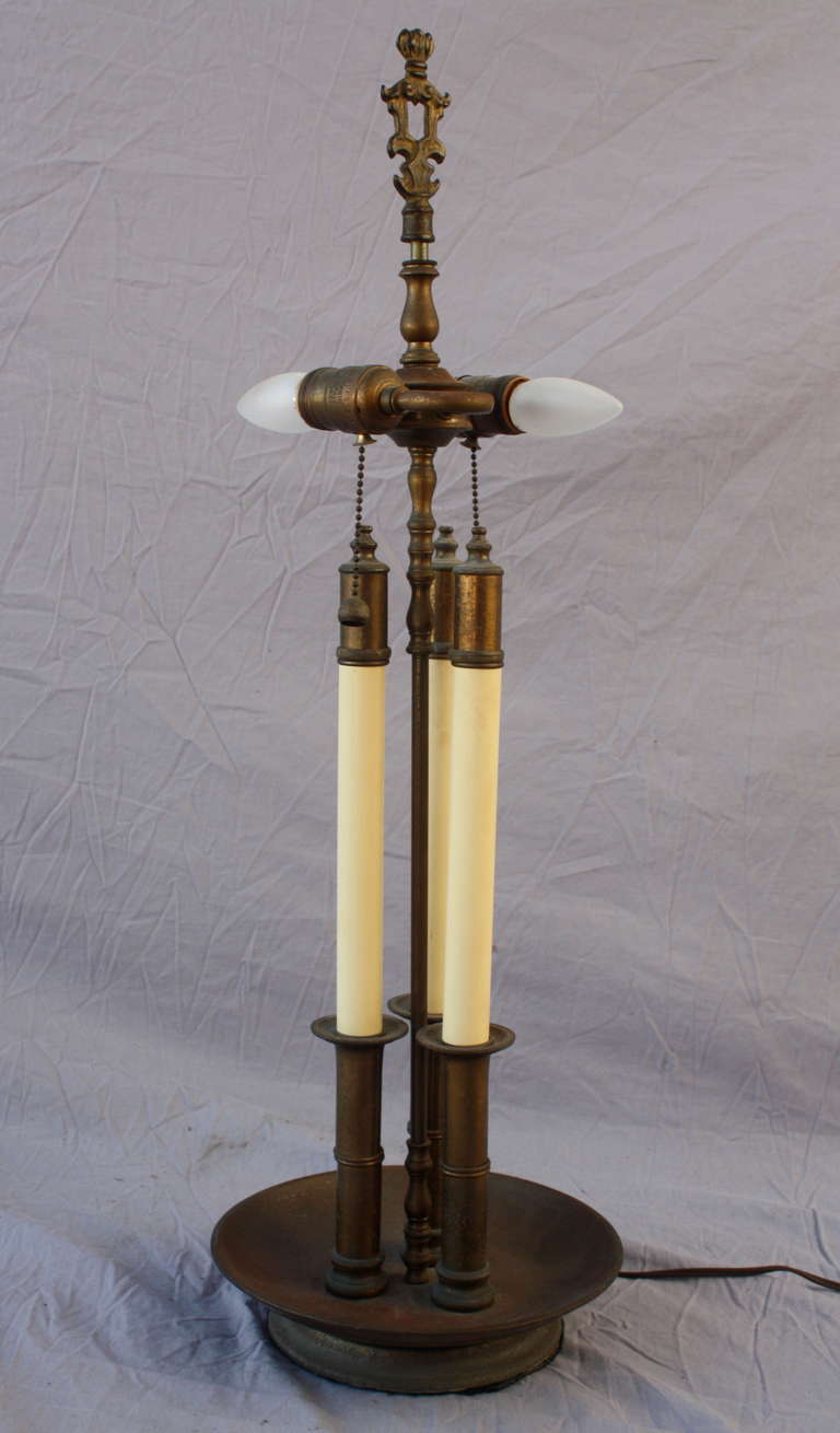 1920s Elegant Table Lamp With Metal Mesh Shade In Excellent Condition In Pasadena, CA