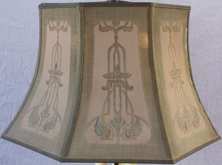 Spanish Colonial 1920s Elegant Table Lamp With Metal Mesh Shade
