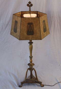 1920s Magnificent Tall Lamp With Beautiful Mica Shade