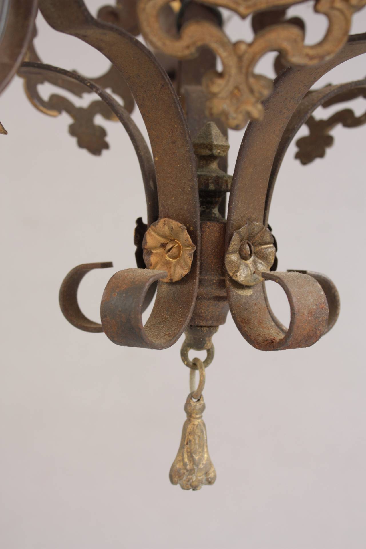 Early 20th Century Vintage 1920s Chandelier with Acanthus Details For Sale