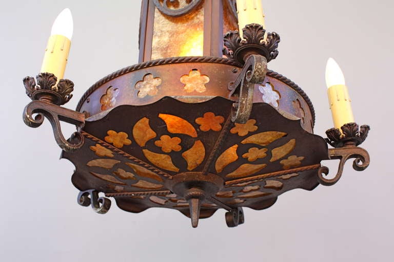 Gorgeous 1920's Chandelier In Excellent Condition In Pasadena, CA