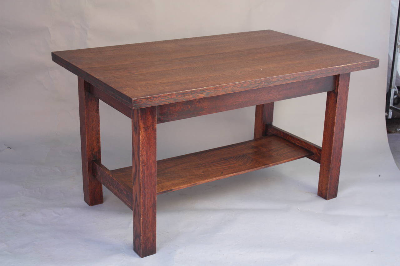 Table made of quarter sawn oak, circa 1910, 27.63