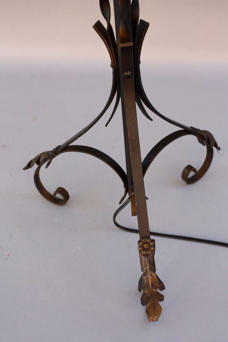 1920s Wrought Iron Bridge Lamp with Amber Mica Shade In Excellent Condition In Pasadena, CA