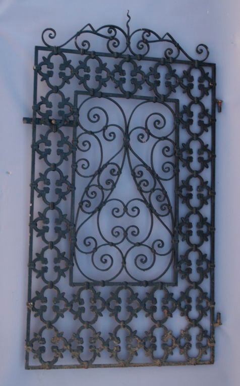 Beautiful example of the 1920's craftsmanship. Salvaged in the Los Angeles area.
