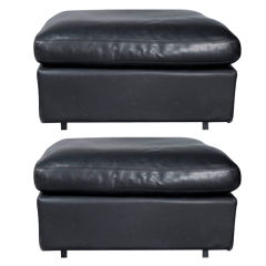 PAIR KNOLL International leather ottomans PAIR KNOLL International leather ottomans